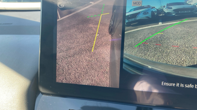 Nissan Qashqai 1.3 DiG-T MH N-Connecta 5dr Petrol Hatchback